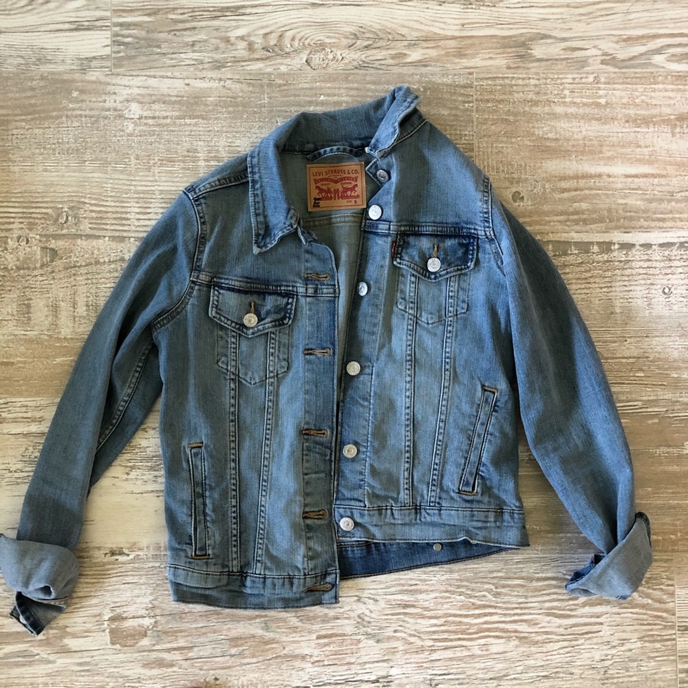 levi’s jean jacket